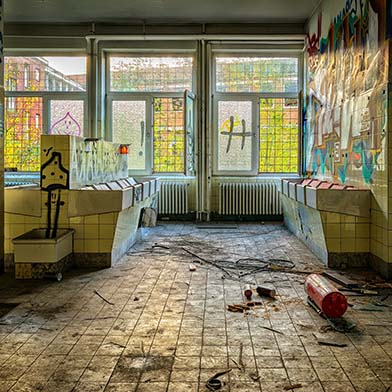 Sprzątanie obiektów zaniedbanych
